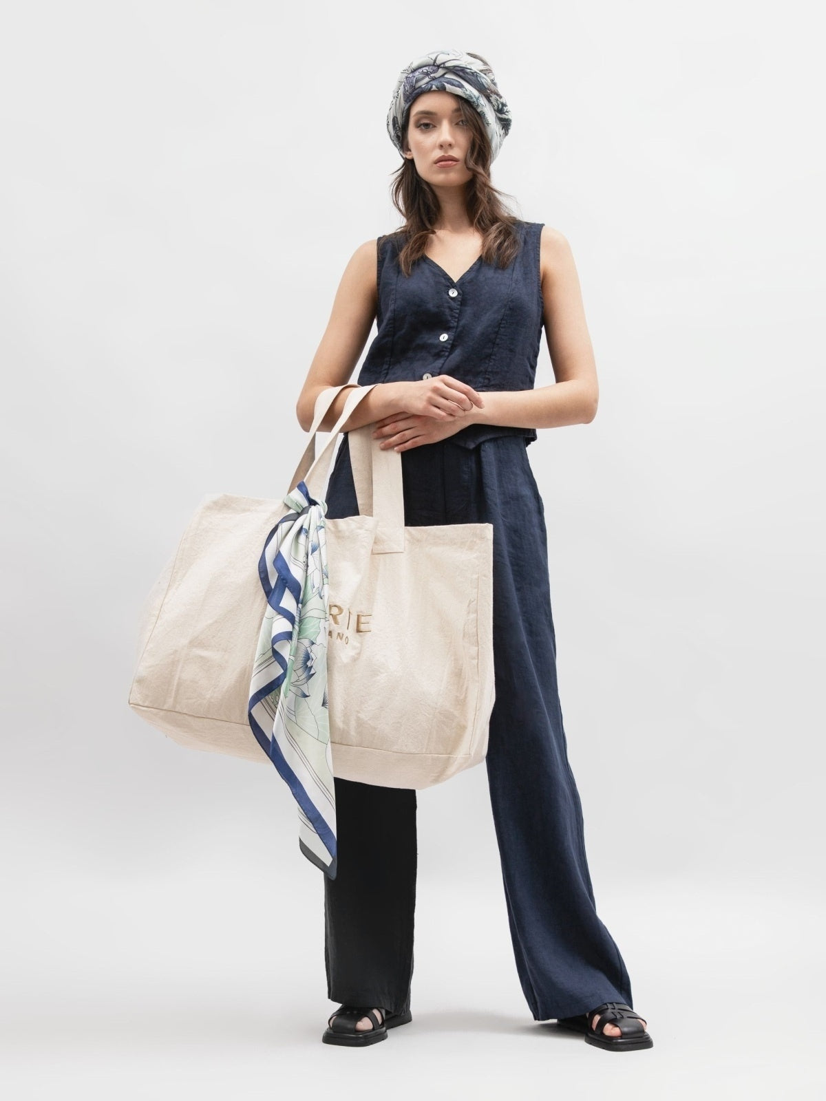 Damenweste und -hose, Capsule Collection, 100% Leinen
