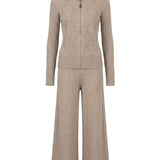 Damenpullover und Hose mit Kaschmiranteil
