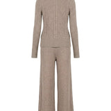 Damenpullover und Hose mit Kaschmiranteil