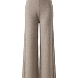 Damenpullover und Hose mit Kaschmiranteil