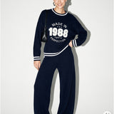Damenpullover und Hose mit Kaschmiranteil