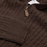 Damenpullover und Hose mit Kaschmiranteil