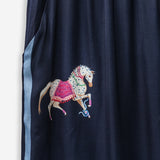 Damenhosen mit Seide