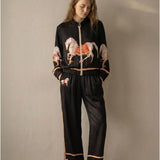 Damenjacke im „Bomber“-Stil mit Seide